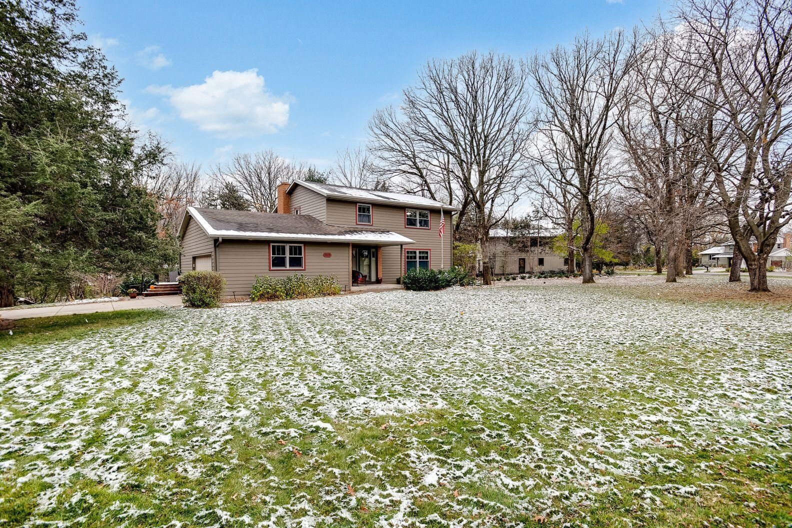Leeward Ave house